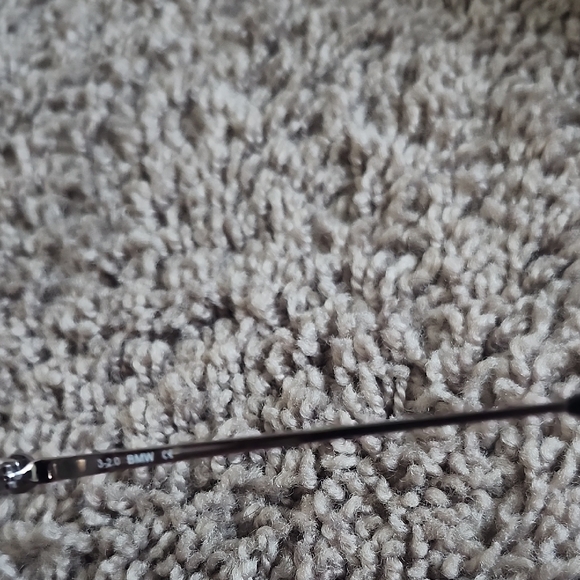 BMW Silver and Green Rimless Glasses - Picture 3 of 5